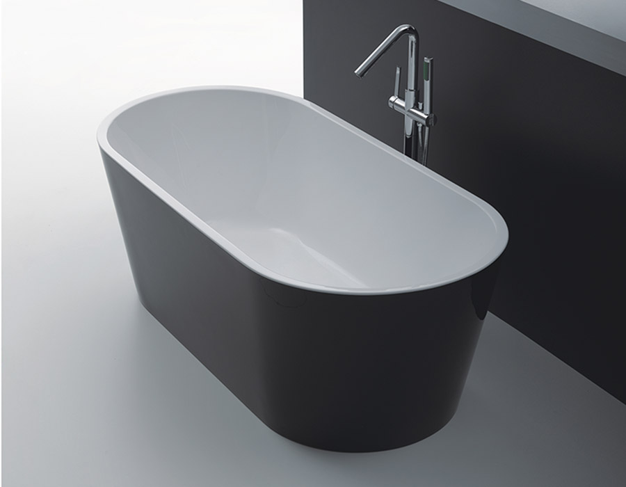 Tucked into a corner - the best bathtubs for small bathrooms 2