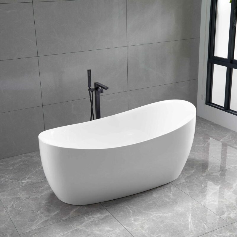 BERTON 1700 Free Standing Bathtub White