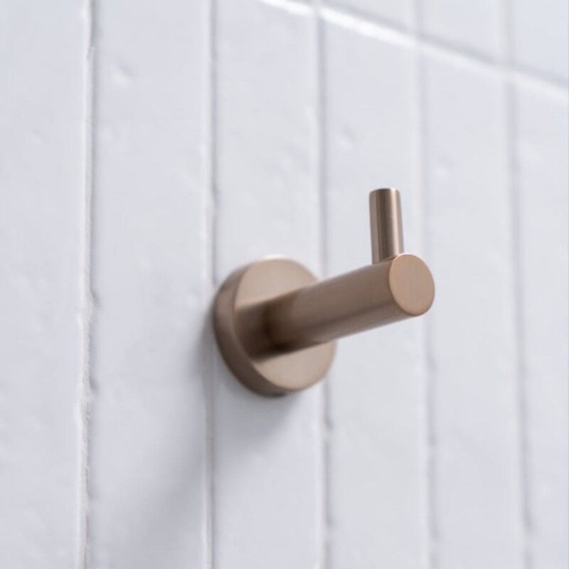 Meir Round Robe Hook Champagne Rose Gold